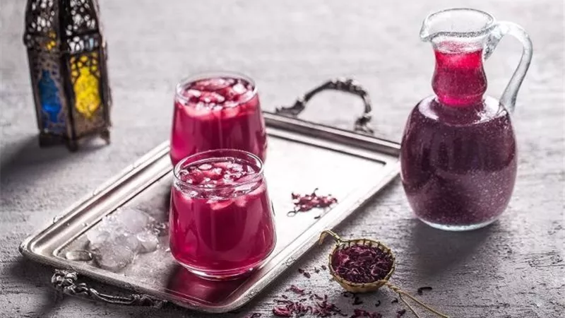 6 فوائد صحية لشرب الكركديه في رمضان