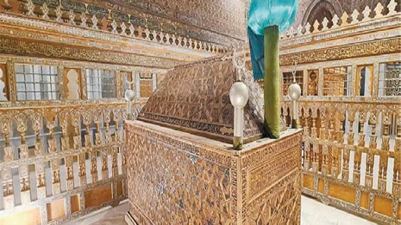 صحابة عاشوا فى مصر.. الشافعي رحلة إمام العلم من غزة إلي مصر