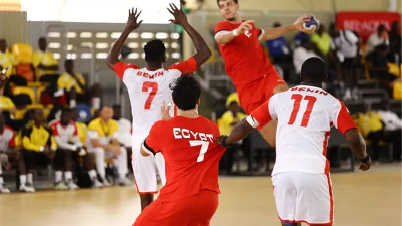 منتخب اليد يهزم بنين ويتأهل لنهائي دورة الألعاب الإفريقية
