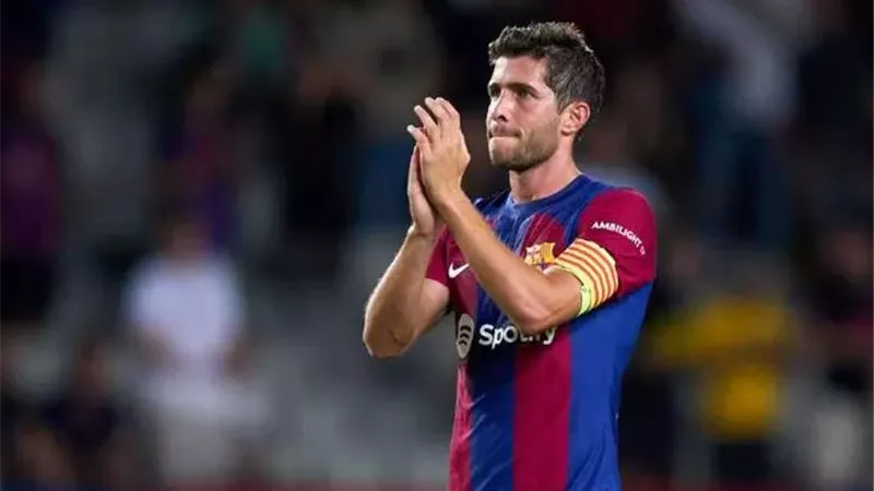 برشلونة يتجاهل تجديد عقد سيرجيو روبيرتو - تفاصيل