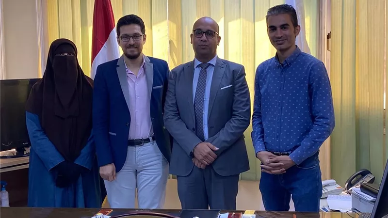 تكريم الحاصلين علي ماجستير إدارة الأعمال من العاملين بصحة قنا