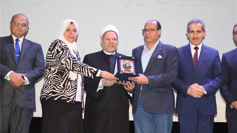 المفتي:روح انتصار العاشر يجب أن تظل حاضرة في القلوب لمزيد من العطاء
