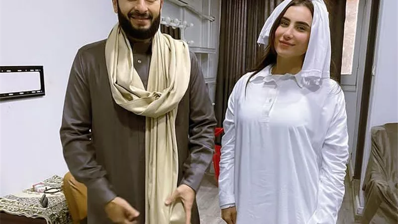 على طريقتها فى المداح.. هلا السعيد تهنئ حمادة هلال بعيد ميلاده