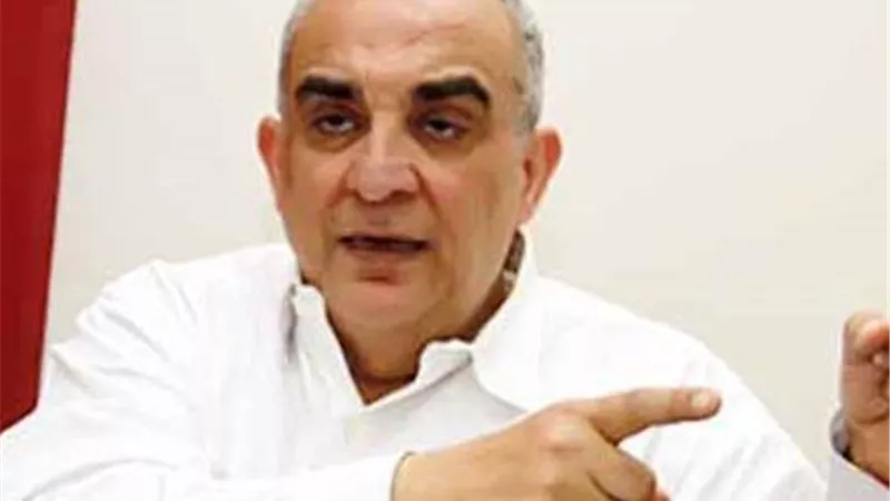 طبيب ينصح بامتناع الصائم عن الكلام خلال تناول الطعام .. لهذا السبب