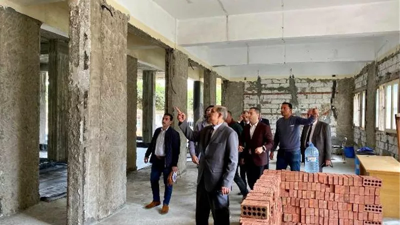 محافظ كفرالشيخ يتفقد أعمال إنشاء مركز التحول الرقمي