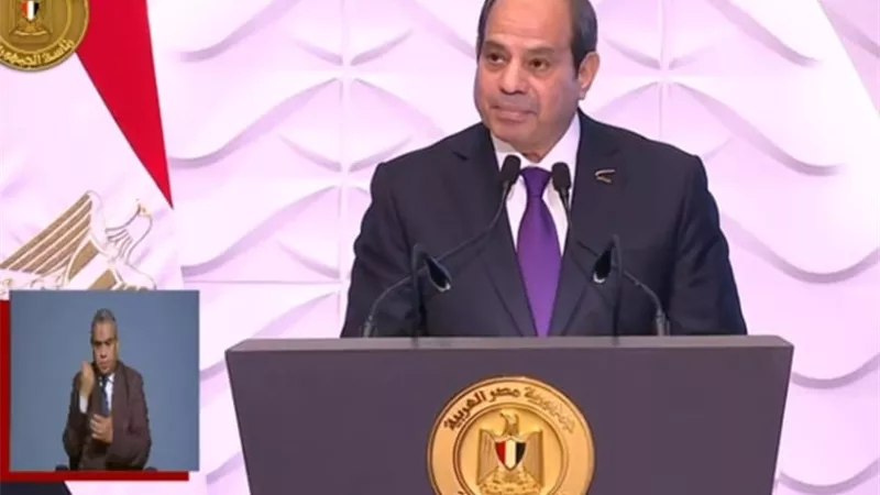 السيسي يوجه بتوفير التمويل للمرأة بأقل الشروط والضمانات لإقامة المشروعات الصغيرة والمتوسطة