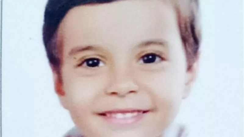 ما أجمل عيدك ياأمي وما أجمل هديتك