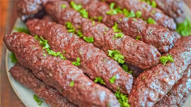 اكتشفي سر الكفتة المشوية الجاهزة واعملها أحلى من الكبابجي