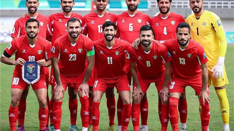 نجم الأردن يحتفل بعيد الأم على طريقته الخاصة أمام باكستان - صورة