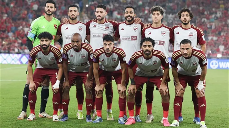 نجم دفاع منتخب مصر يماطل في التجديد .. الأهلي يضع شرطا وحيدا للاحتراف