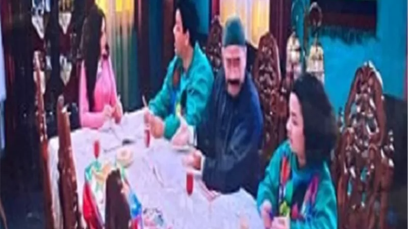 الكبير أوي 8.مربوحة تهدد الكبير بقتل جورجيت مدرسة اللغة الفرنسية