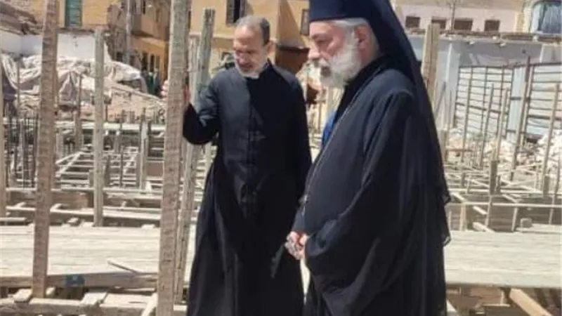 الأنبا باسيليوس يتفقد أعمال البدء في بناء كنيسة السيدة العذراء