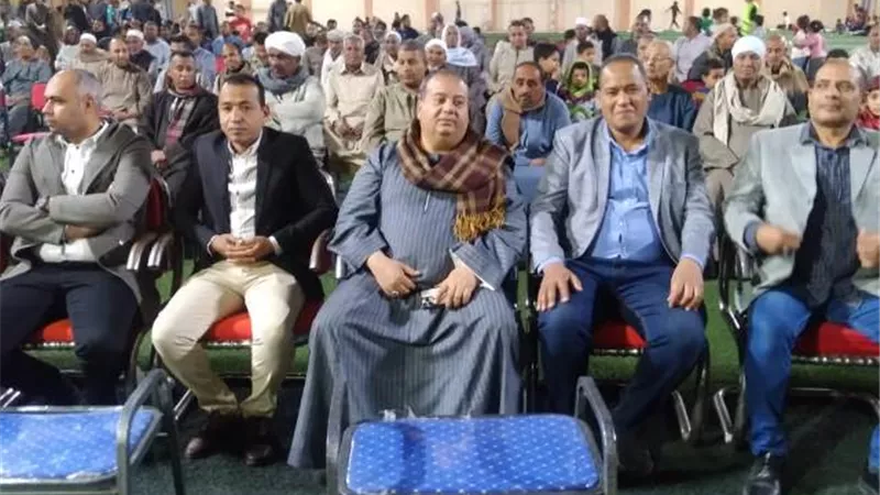 مستقبل وطن الأقصر يكرم حفظة القرآن بقرية الطراخين