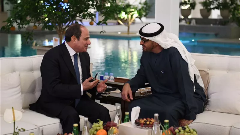 الرئيس السيسي وبن زايد يعقدان لقاءً أخويا لبحث الأوضاع الإقليمية