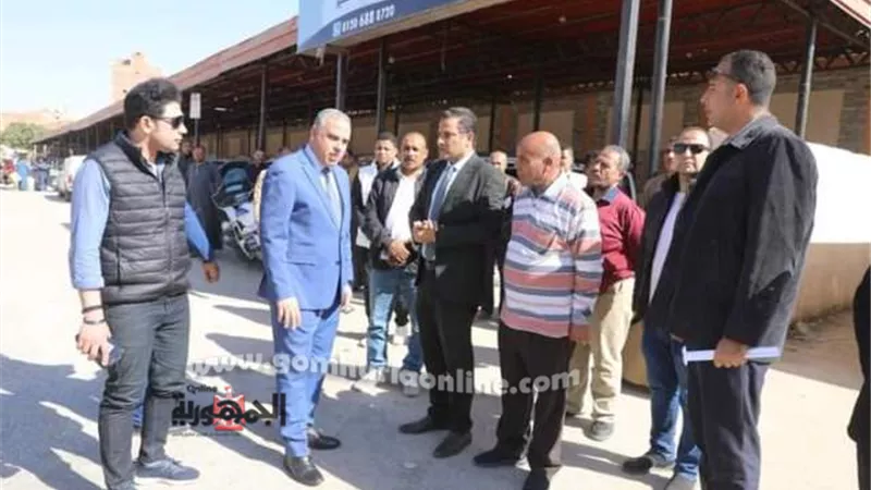 محافظ سوهاج يتفقد مواقف دار السلام وساقلتة بمدينة ناصر