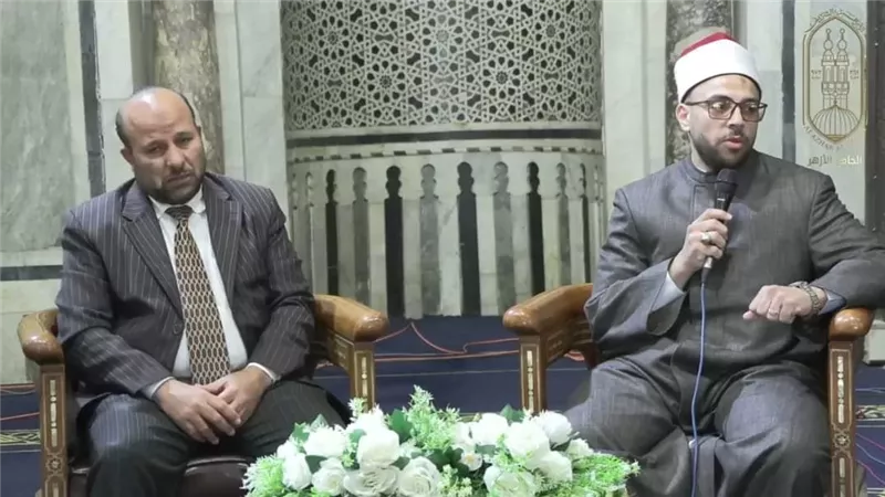 مخرج للعبد من الضيق وسعة في الرزق