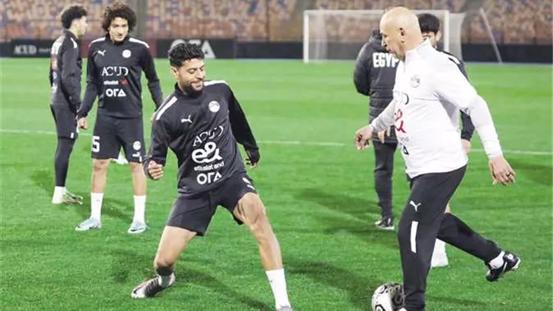 مصر ونيوزيلندا .. موعد المباراة والقنوات الناقلة والمعلقين