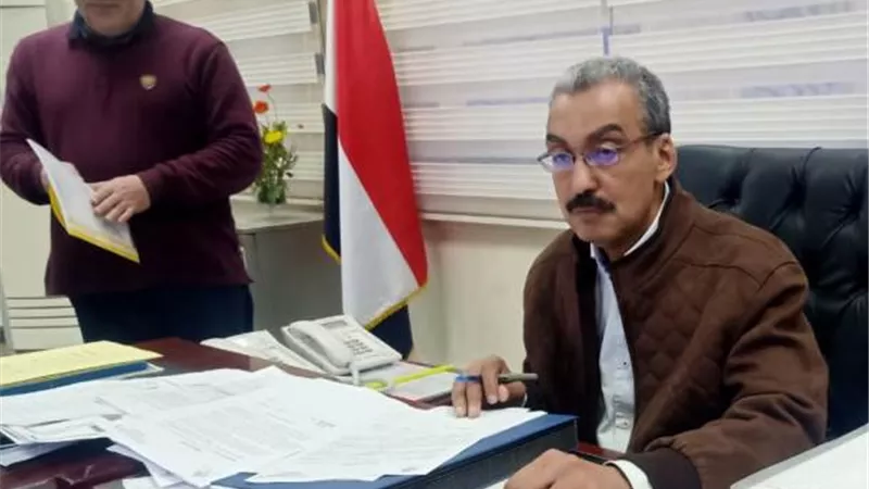 رضوان: جهاز بدر ينفذ إزالات سكنية ويتحفظ على معدات المقاولين صور
