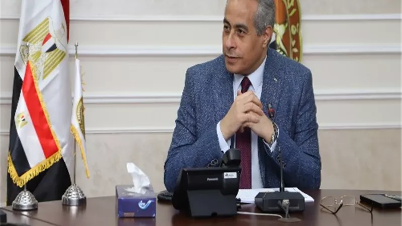 شحاتة يناقش الملاحظات الواردة على مشروع قانون العمل