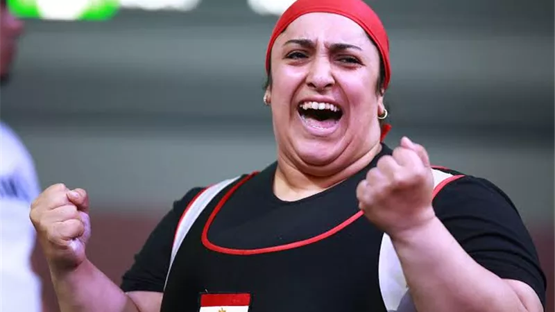 راندا تاج الدين تُحرز ذهبية جديدة فى كأس العالم لرفع الأثقال