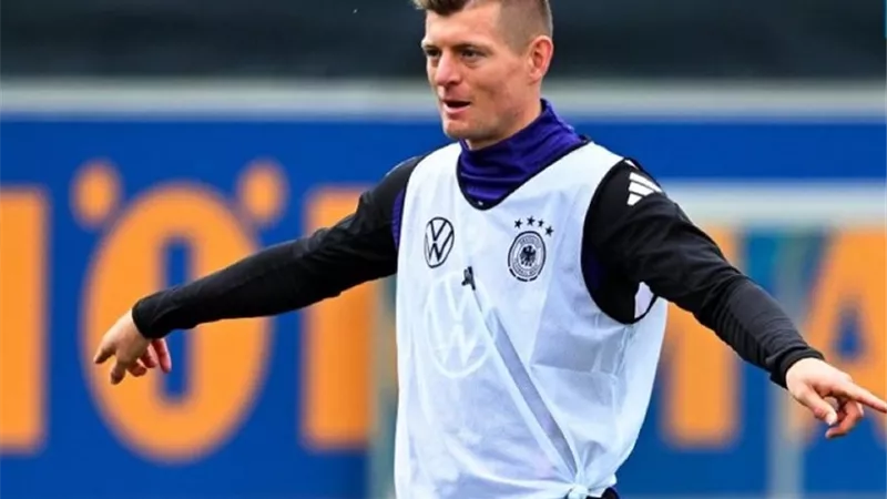 ريال مدريد يفاوض كروس مجددًا بعد التراجع عن الاعتزال الدولي