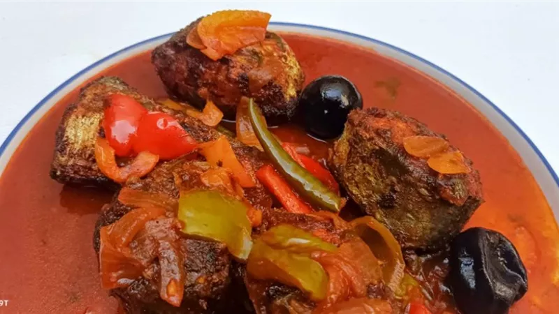 مذاقها شهى ولذيذ..لفائف سمك الكنعد بأسهل الخطوات