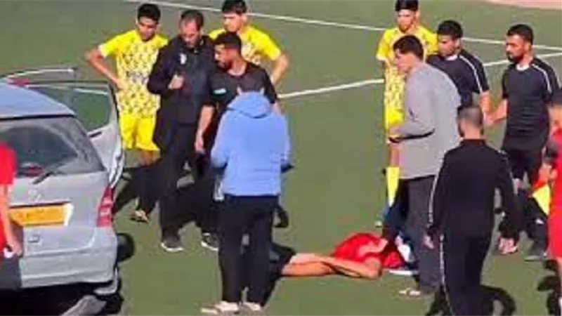 وفاة اللاعب الجزائري وسيم الجزار بعد أسبوع من إصابته