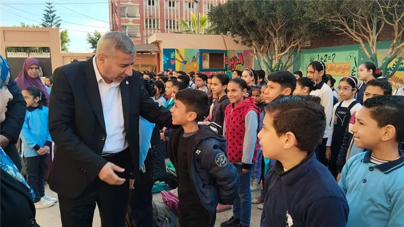 مدير تعليم دمياط يواصل جولاته المفاجئة بالمدارس