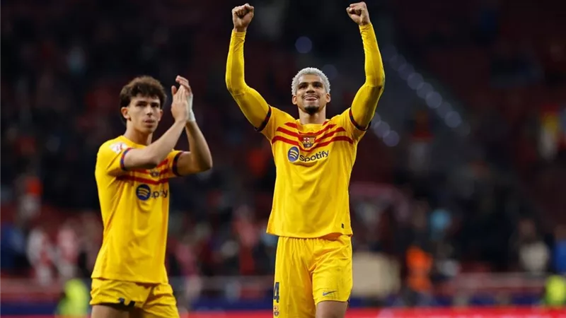 برشلونة يتحرك لتمديد عقد نجم الفريق