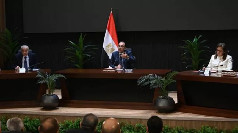 رئيس الوزراء: بدء خفض أسعار السلع بنحو 15 و20 % ليصل التخفيض إلى 30 % بعد عيد الفطر