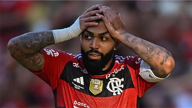 إيقاف لاعب برازيلي دولي لمدة عامين بسبب المنشطات