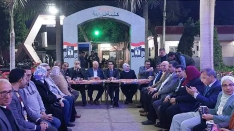 رئيس جامعةبنها يشارك حفل إفطار رمضان بكليتي الزراعة والطب البيطري