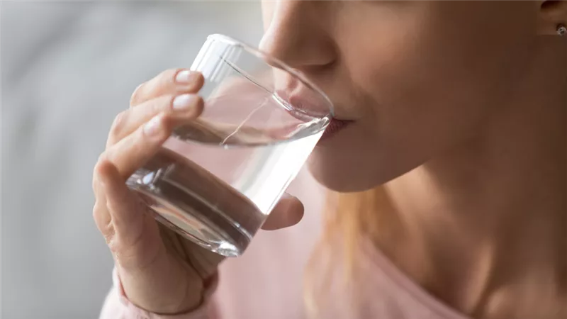 في يوم الماء العالمي..تعرف على الكمية المناسبة للشرب؟