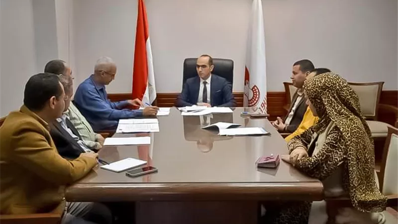 نائب محافظ سوهاج يترأس اجتماع لجنة متابعة المراكز التكنولوجية
