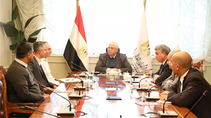 وزير التعليم العالي يبحث سُبل التعاون مع معهد 
