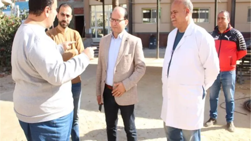 وكيل وزارة الصحة بالقليوبية يتفقد مستشفى الحميات ومستوصف صدر بنها