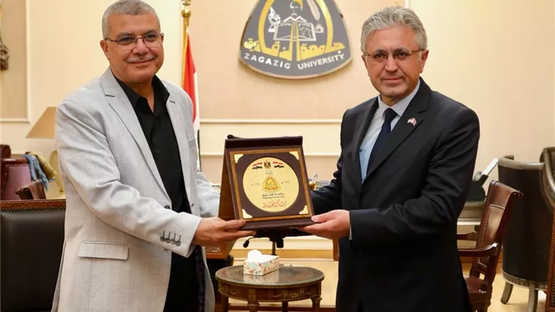 الدرندلى يستقبل المستشارالثقافى والتعليمي لسفارةتركيا