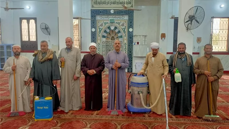 استمرار حملة النظافة بمساجد الاعتكاف لاستقبال العشر الأواخر