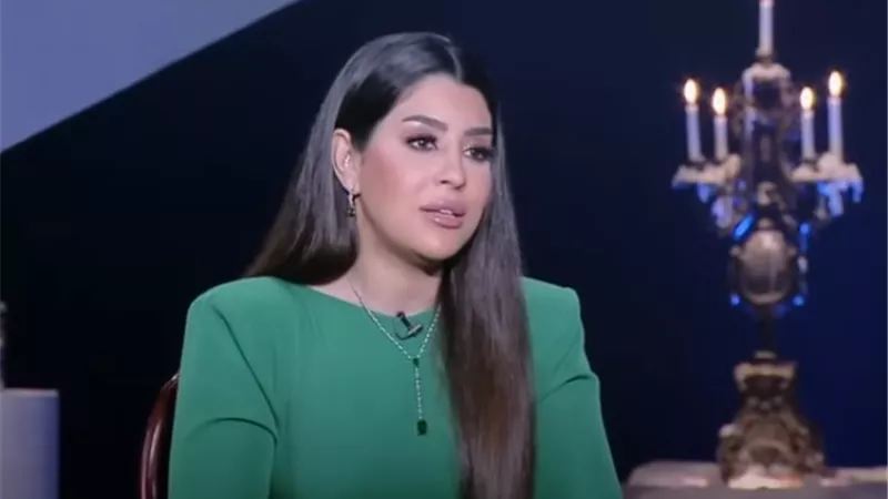 آيتن عامر: سمية الخشاب طيبة وجدعة.. وهذا سر سوء التفاهم بيننا