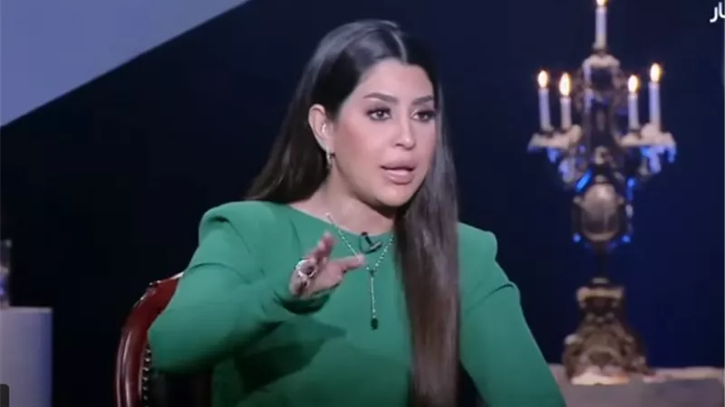 بسمة وهبة تحرج آيتن عامر بسبب مشاهدها في 