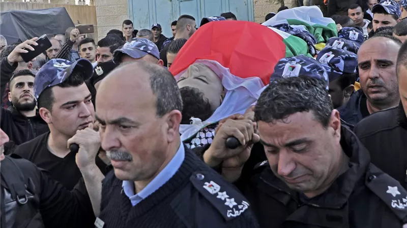 مقتل 11 من الشرطة الفلسطينية بقصف الشجاعية في غزة