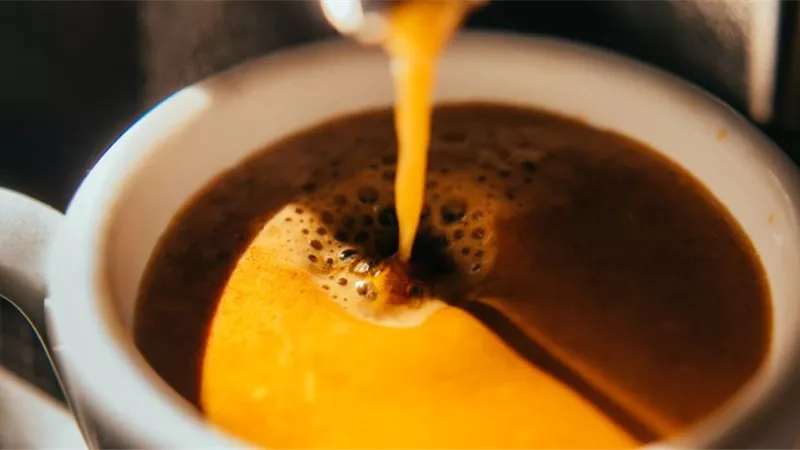 شرب القهوة يقلل من خطرعودة سرطان الأمعاء