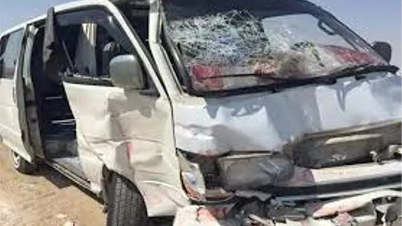 إصابة 16 فى تصادم سيارة ميكروباص مع عربة كارو بالوادى الجديد