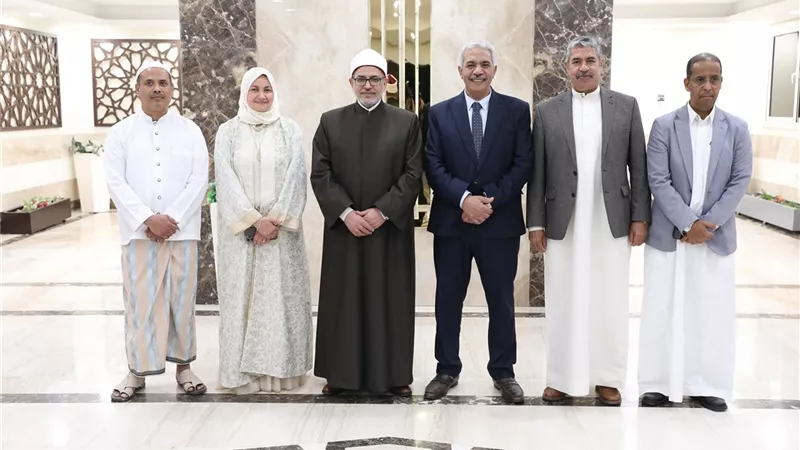 الأزهر يطلق خدمة الرسائل الإعلامية للطلاب الوافدين