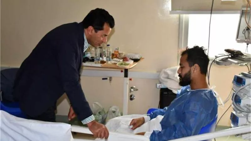 الظهور الأول لأحمد رفعت نجم مودرن فيوتشر بالمستشفى