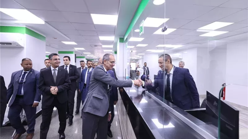 الاتصالات: 1000 ماكينة صراف آلى جديدة بمكاتب البريد يونيو المقبل