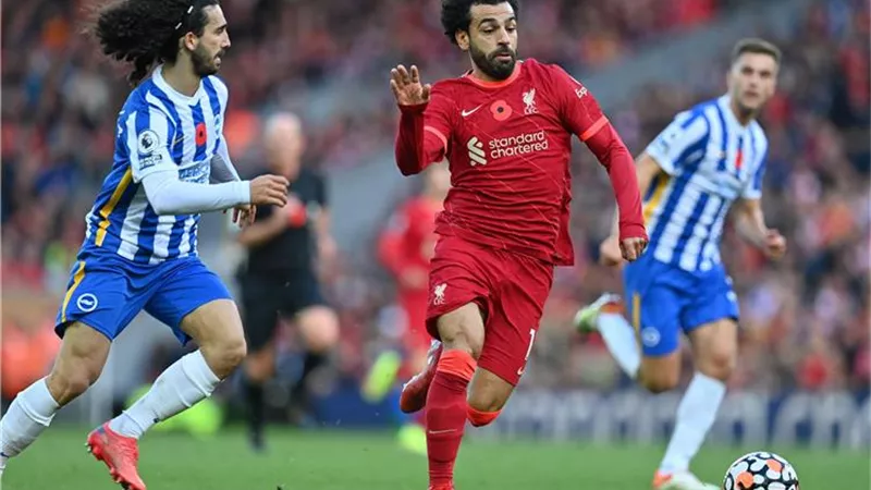 صلاح يقود هجوم ليفربول لمواجهة برايتون بالدوري الإنجليزي