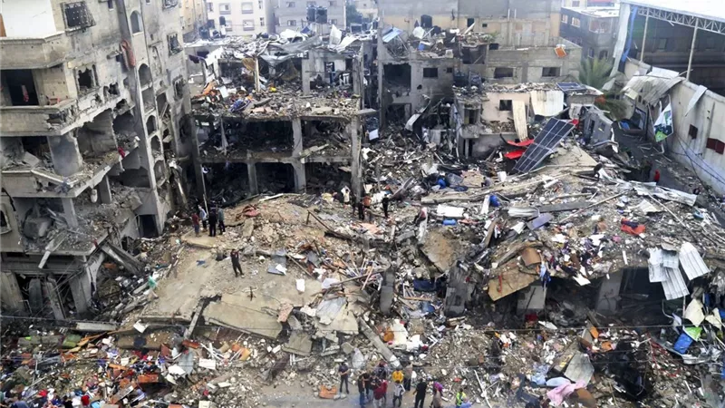 الجيش الإسرائيلي يعلن انسحابه من مجمع الشفاء الطبي بقطاع غزة