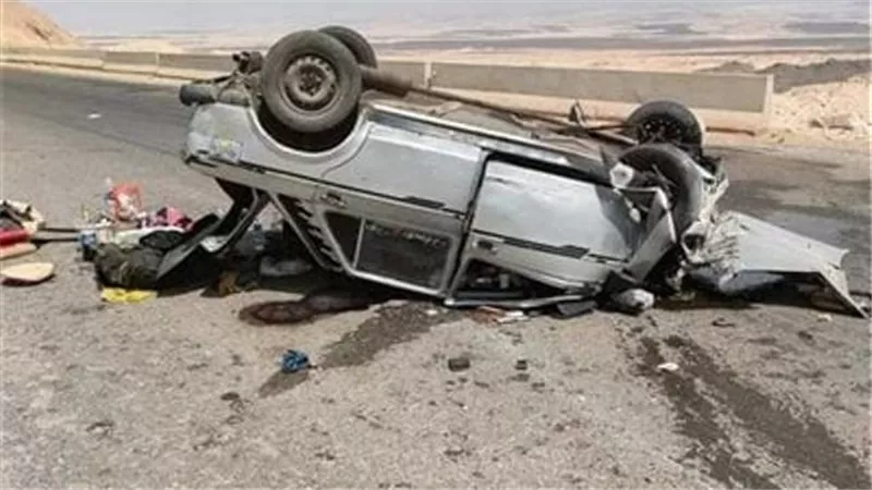 إصابة 4 إثر انقلاب سيارة أعلى الطريق الصحراوى فى العياط