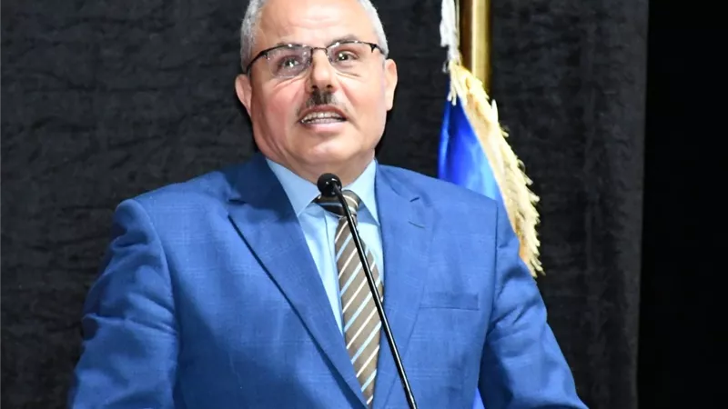 رئيس جامعة القناة يكرم الأمهات المثاليات 2024